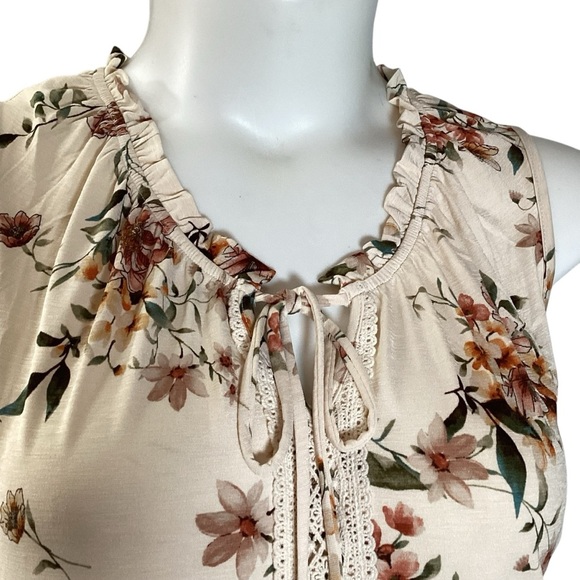 Plus Size, NAIF Cream Floral Sleeveless Tie Front Blouse, Size 2X - Picture 5 of 6